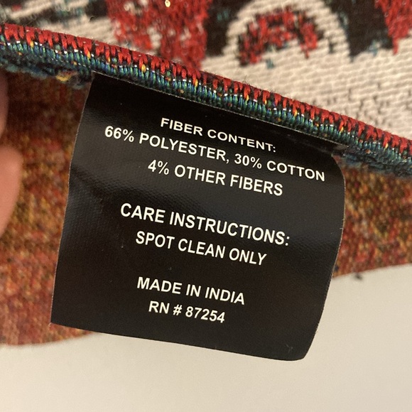 NWT Beautiful Holiday Red Farm Truck Christmas Tapestry Table Runner 70x13 - Picture 17 of 17